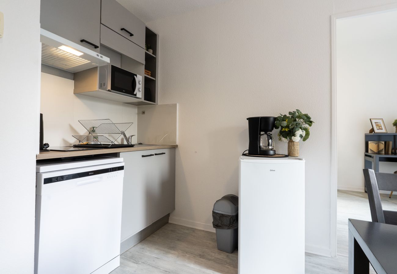 Apartment in Grasse - Bright apartment for 4 people, with a garden