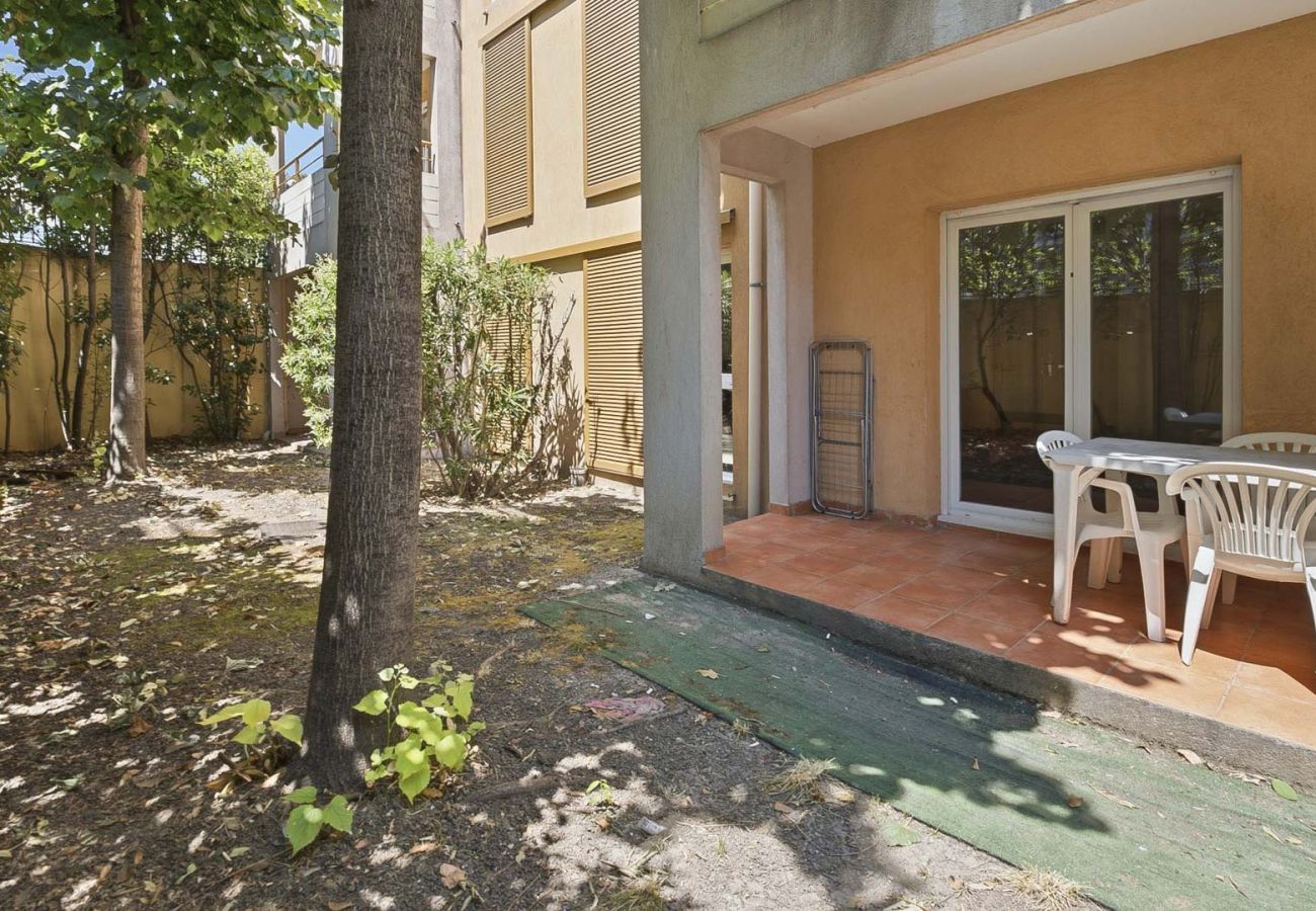 Apartment in Grasse - Nice apartment with a garden, sleeps 4