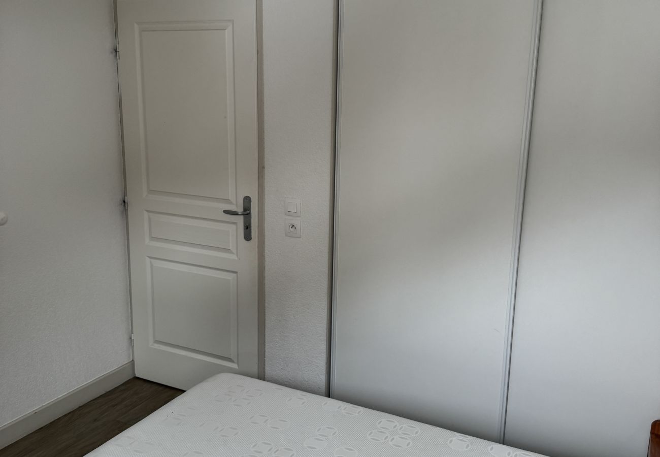 Apartment in Saint-Sorlin-d´Arves - Apartment for 6 people, balcony with a view of the mountains 