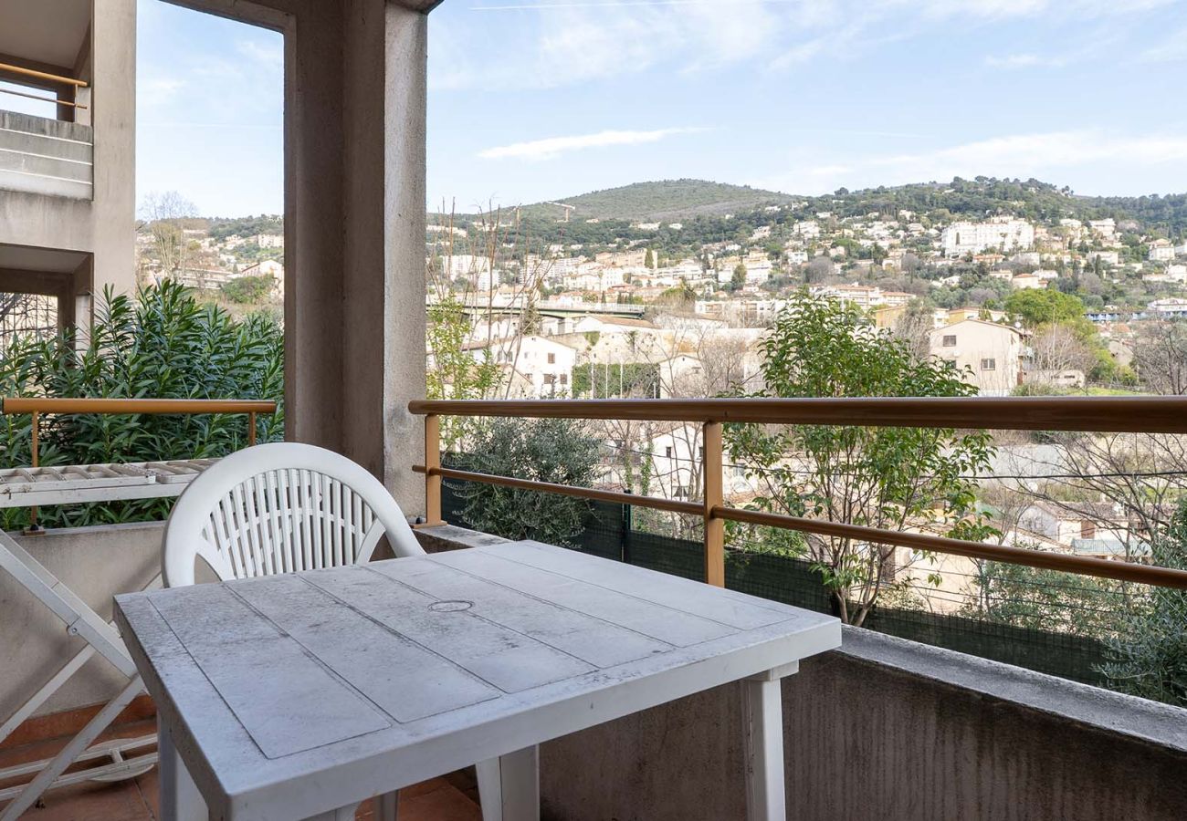 Apartment in Grasse - Charming apartment for 4 people with a balcony