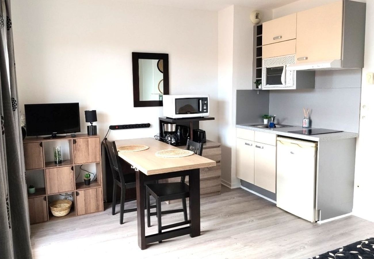 Studio in Grasse - Air-conditioned studio for 2 people, near the shops