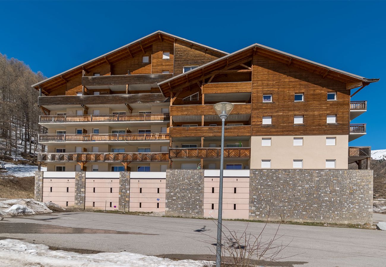 Apartment in Allos - Spacious Family Duplex Apartment - Right on the slopes - Sleeps 9