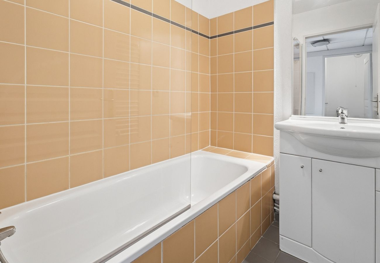 Apartment in Grasse - Apartment for 4 people, with a balcony 