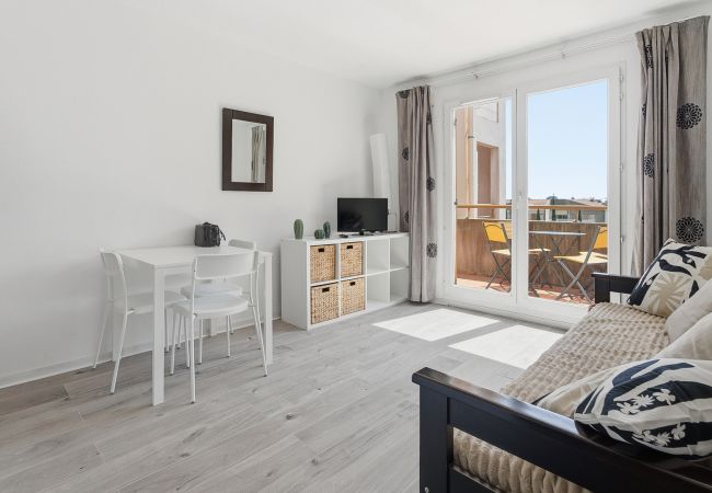 Apartment in Grasse - Charming apartment for 4 people with a balcony