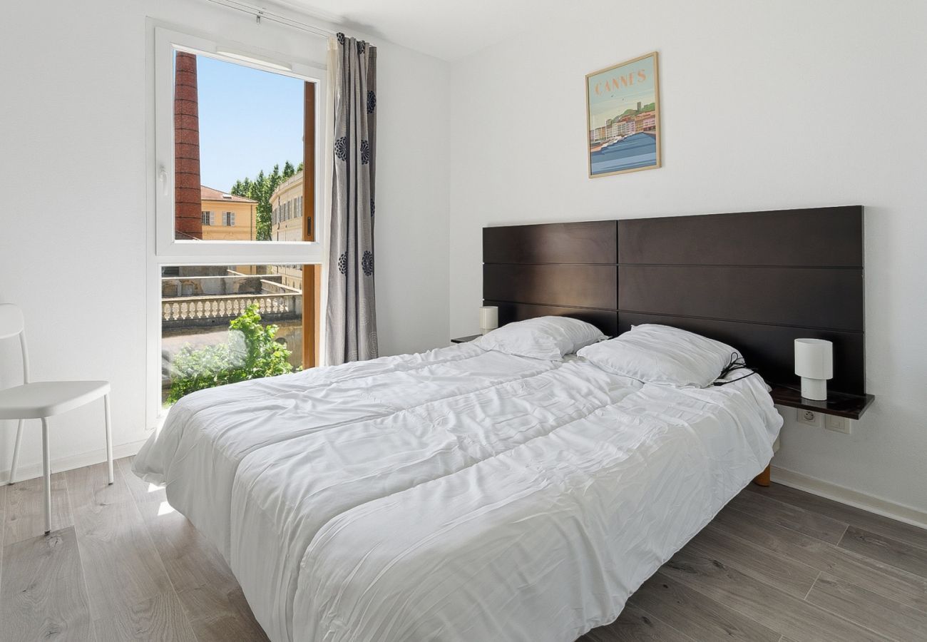 Apartment in Grasse - Renovated flat, swimming pool & balcony
