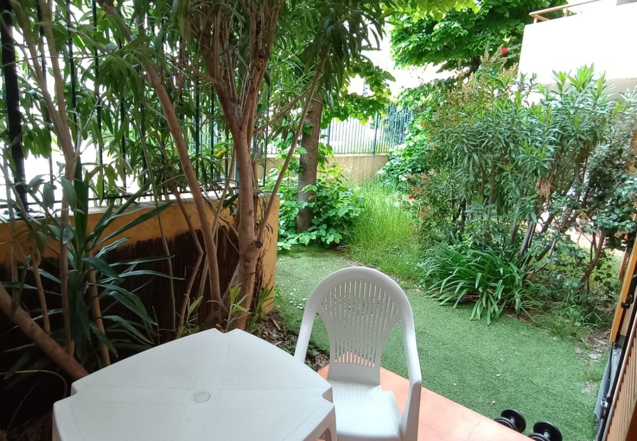 Apartment in Grasse - Charming apartment for 4 people with a terrace and air conditioning
