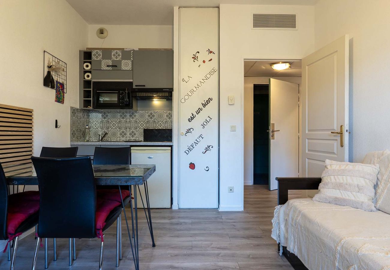 Apartment in Grasse - Bright apartment for 4 persons with a mountain view