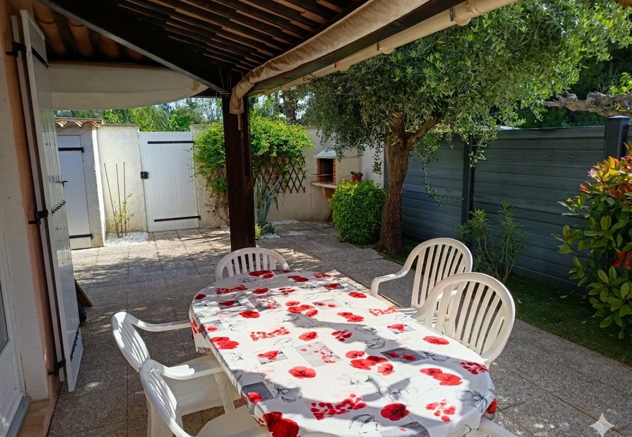 Apartment in Agde - Lovely flat for 5 people with garden and terrace