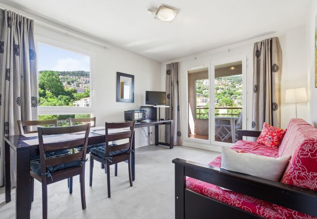 Apartment in Grasse - Charming Apartment - Sleeps 4 - Very Bright