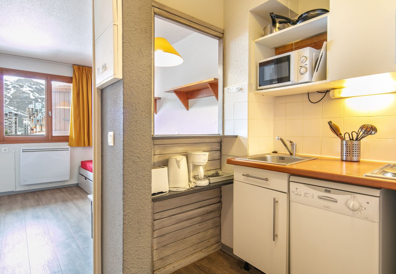 Studio in Tignes - Studio with wheelchair access, sleeps 4, balcony with a view of the ski slopes