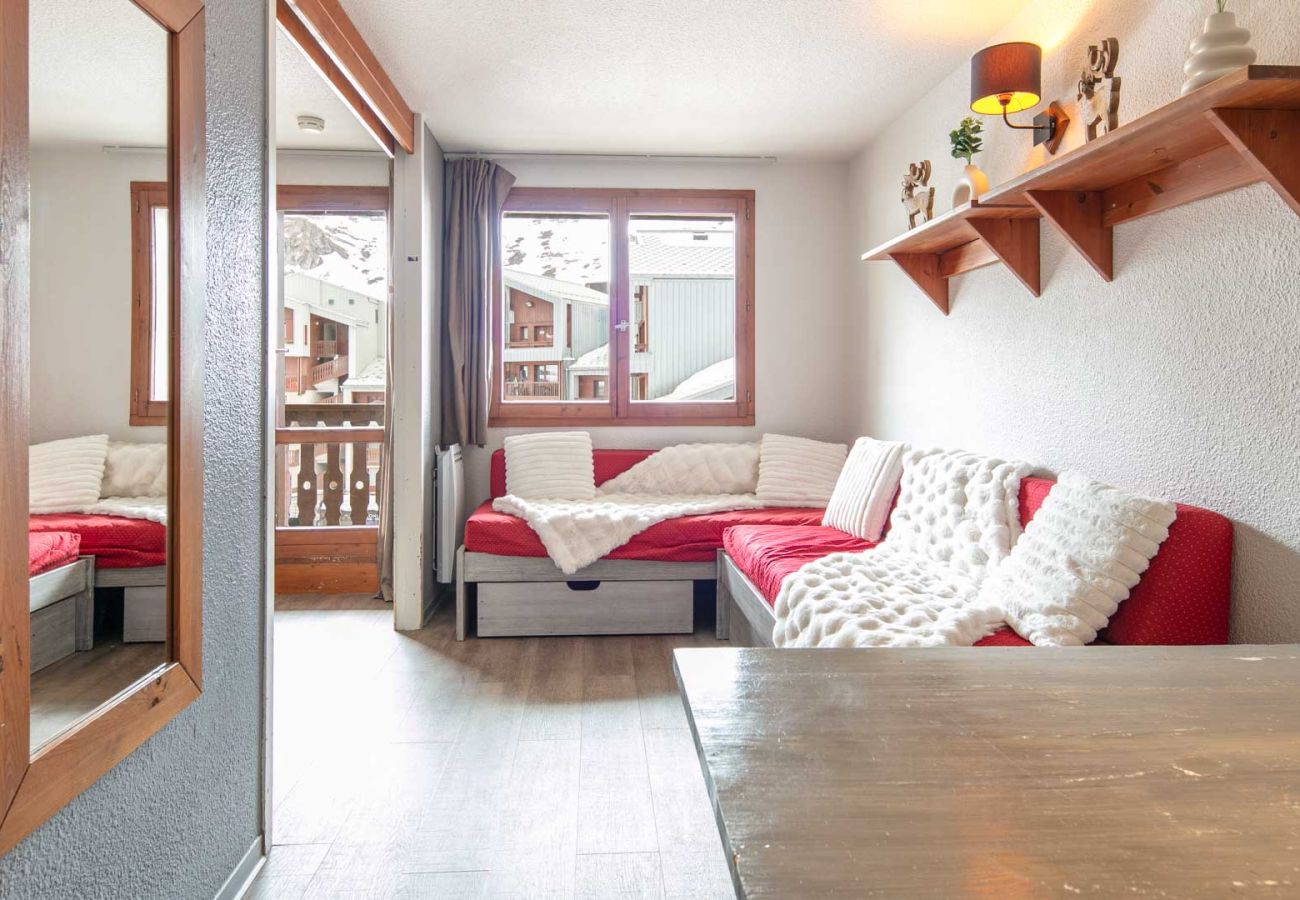 Studio in Tignes - Cozy studio for 4 people, with a balcony and mountain views