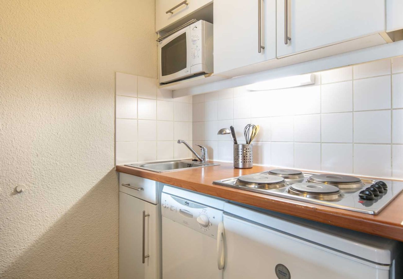 Studio in Tignes - Cozy studio for 4 people, with a balcony and mountain views
