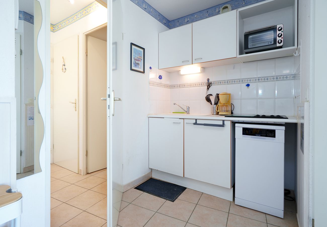 Apartment in Le Grau-du-Roi - Bright apartment for 4 persons with a natural view