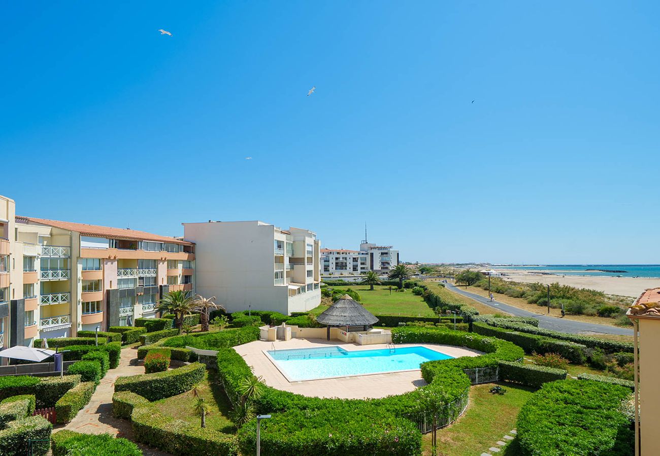 Apartment in Agde - Lovely 4person apartment with sea views and a swimming pool