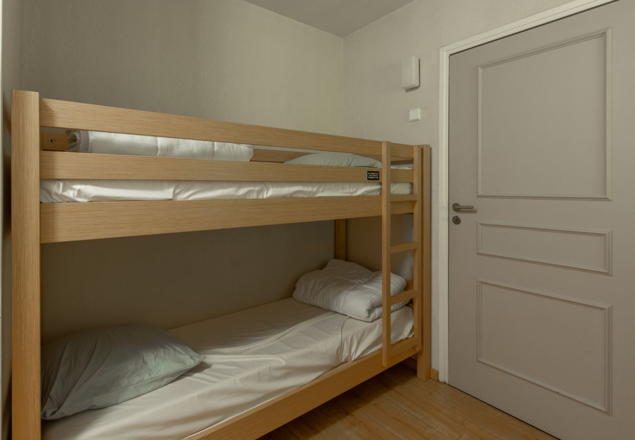 Apartment in Ax-les-Thermes - Apartment cabin with mountain views - sleeps 6