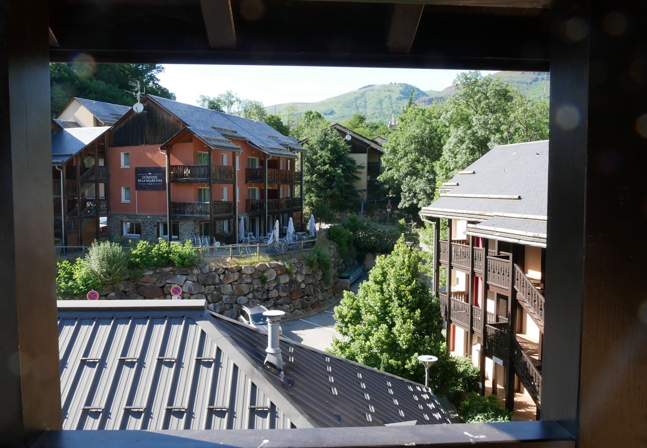 Apartment in Ax-les-Thermes - Apartment cabin with mountain views – sleeps 4