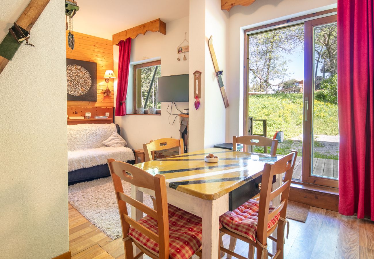 Studio in Chamrousse - Studio apartment in the mountains - sleeps 4
