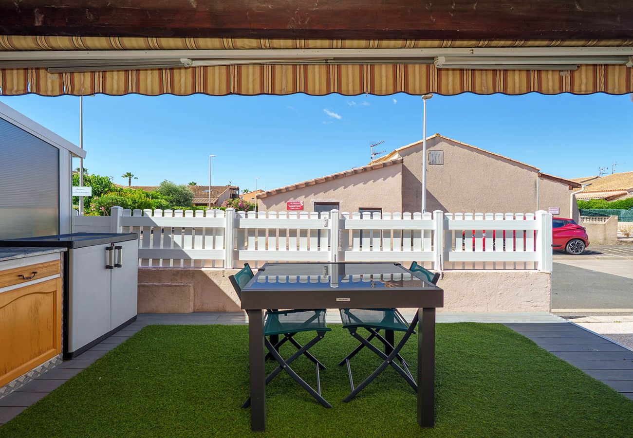 Apartment in Valras-Plage - Bright duplex apartment - sleeps 5