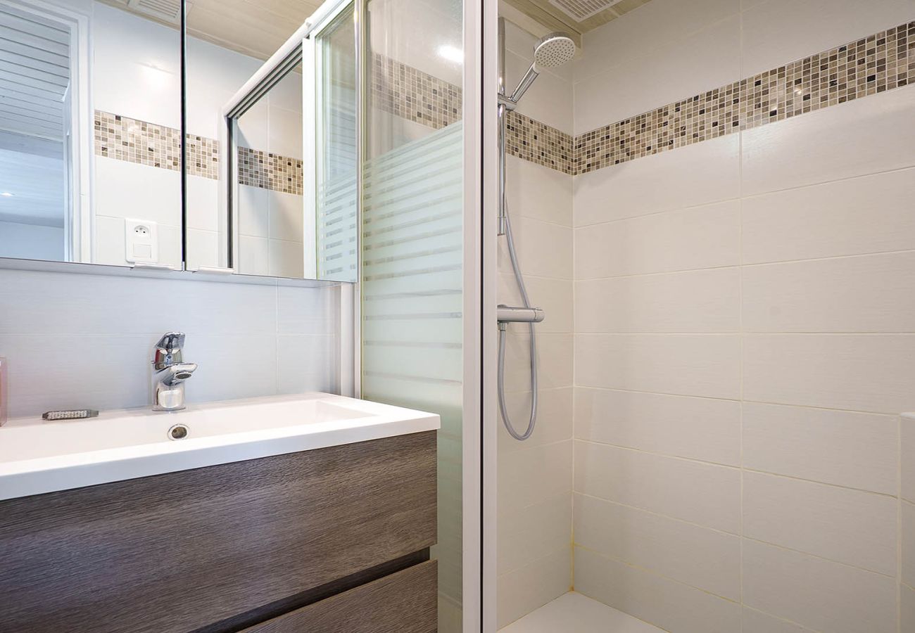 Apartment in Valras-Plage - Bright duplex apartment - sleeps 5
