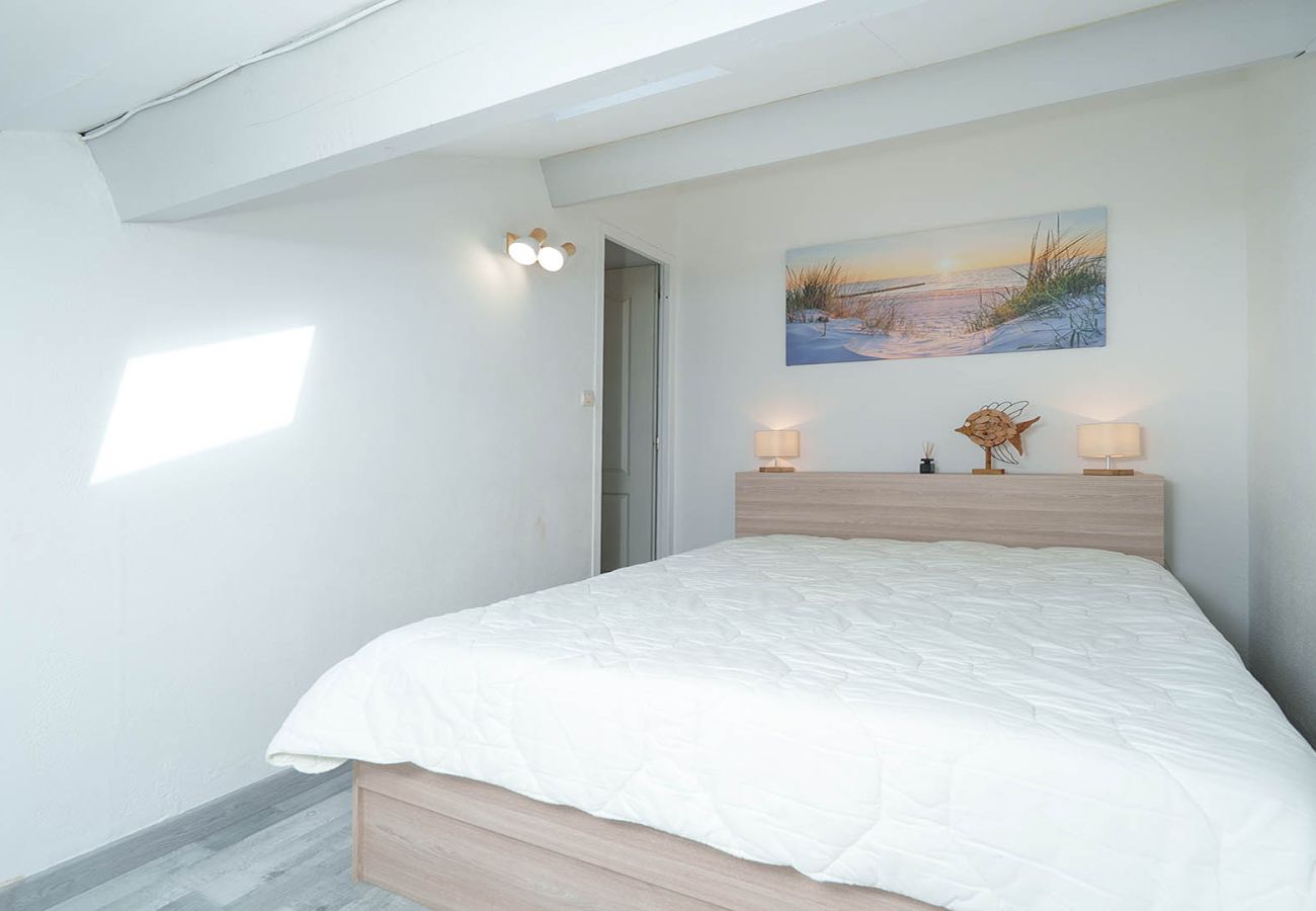 Apartment in Valras-Plage - Bright duplex apartment - sleeps 5