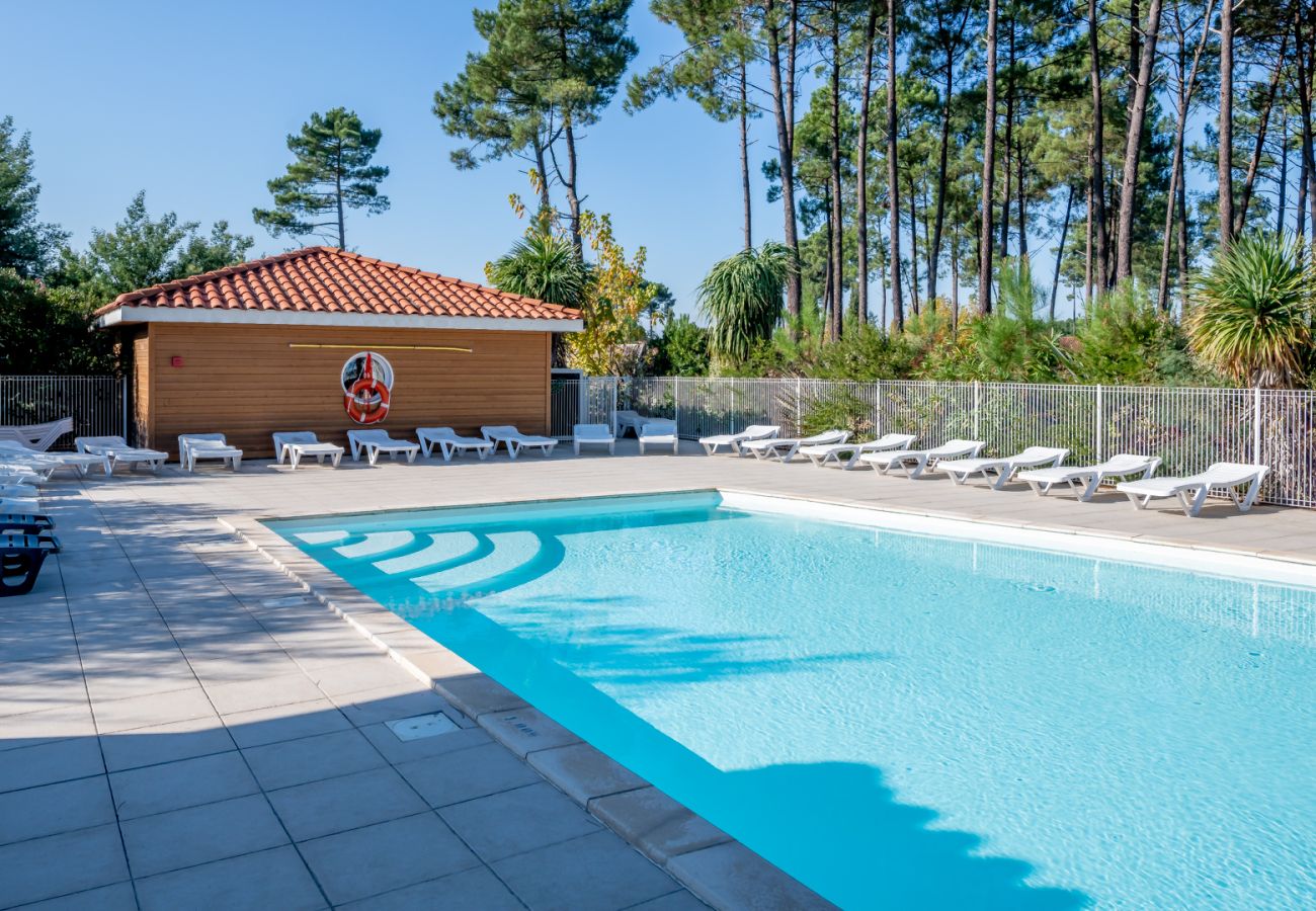 House in Parentis-en-Born - House for 5 people with a swimming pool and sauna