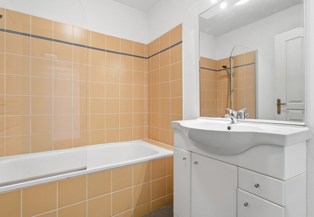 Studio in Grasse - Bright studio view mountain view - 2 people 