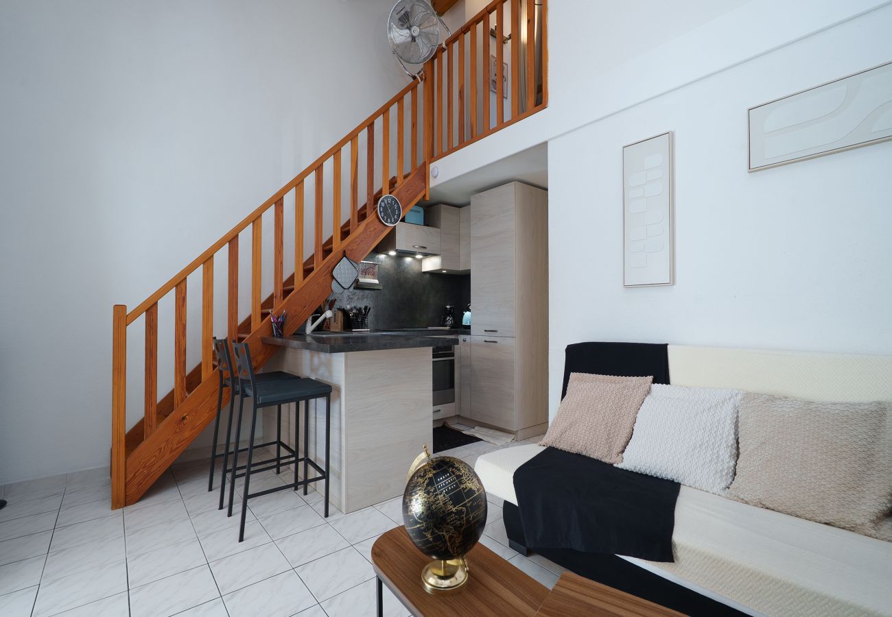 Apartment in Agde - House with a garden and a nearby beach