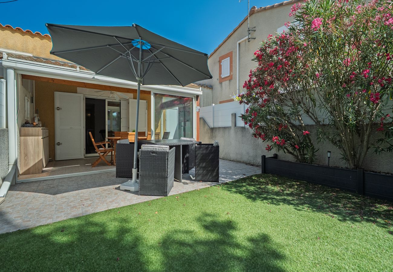 Apartment in Agde - House with a garden and a nearby beach