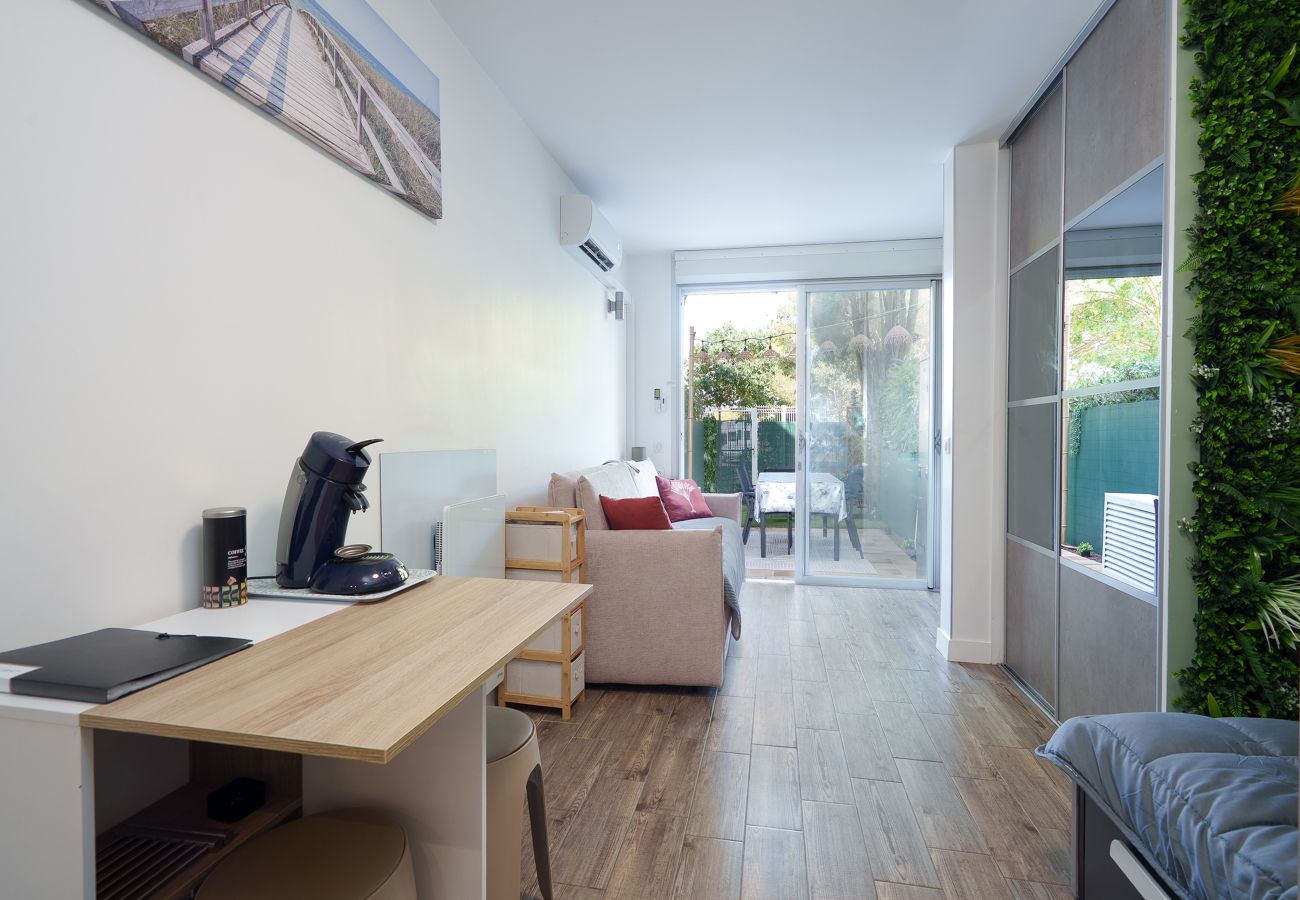 Studio in Agde - Renovated studio with a garden near the sea