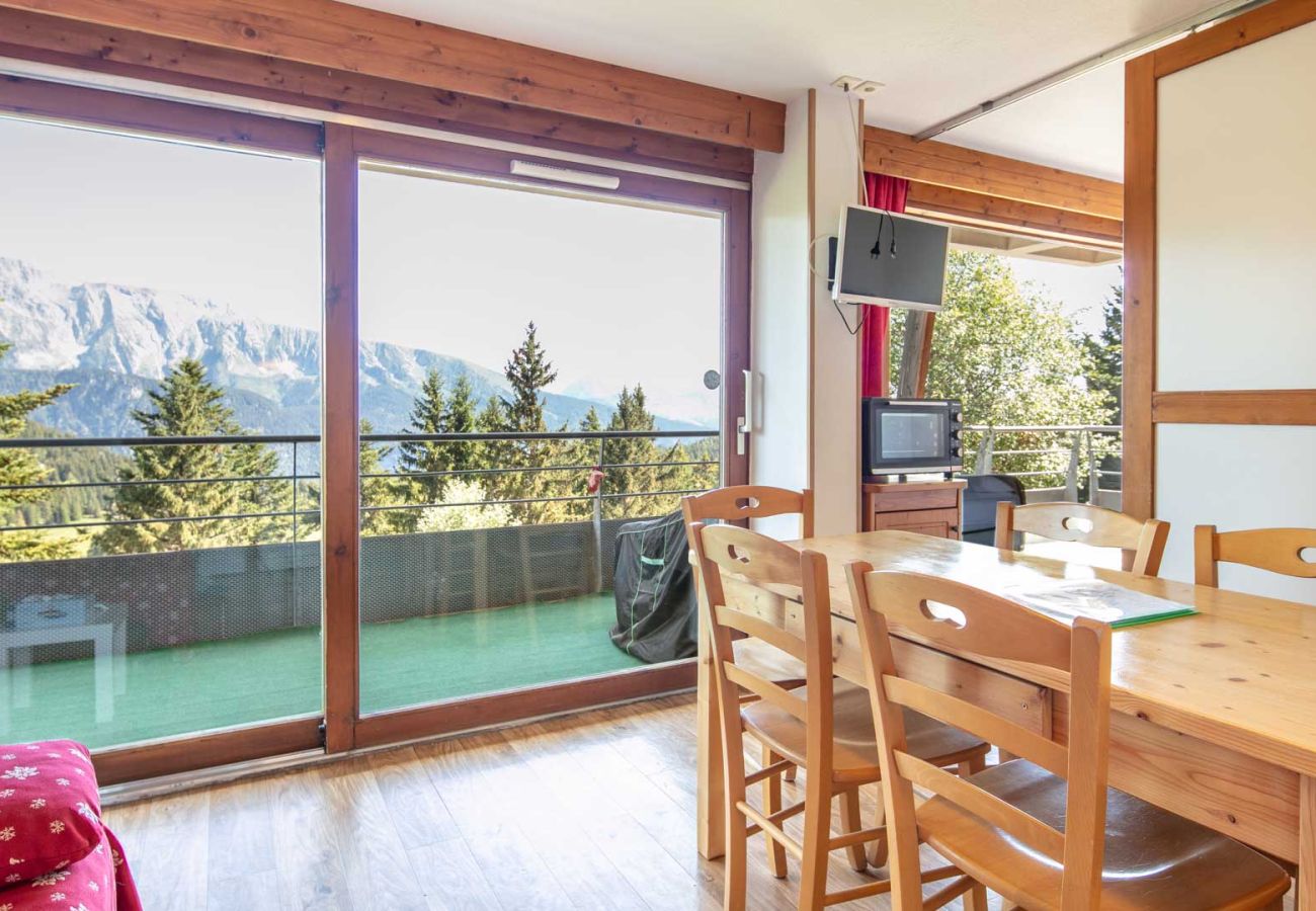 Apartment in Chamrousse - Family apartment with a balcony overlooking the mountains