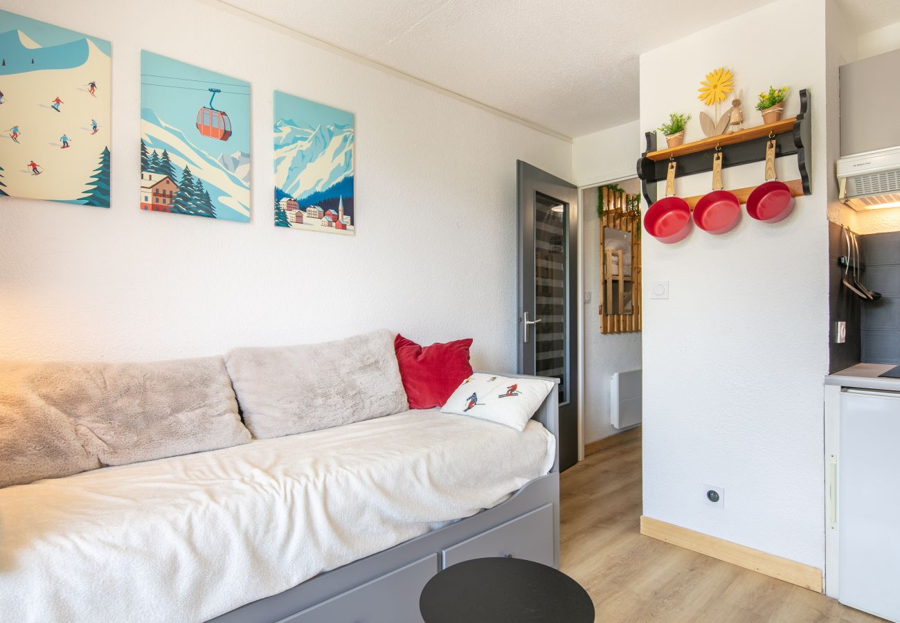 Studio in Saint-Sorlin-d´Arves - Studio with a balcony and a view of the mountains