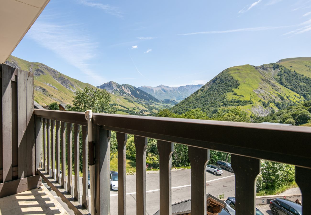 Studio in Saint-Sorlin-d´Arves - Studio with a balcony and a view of the mountains