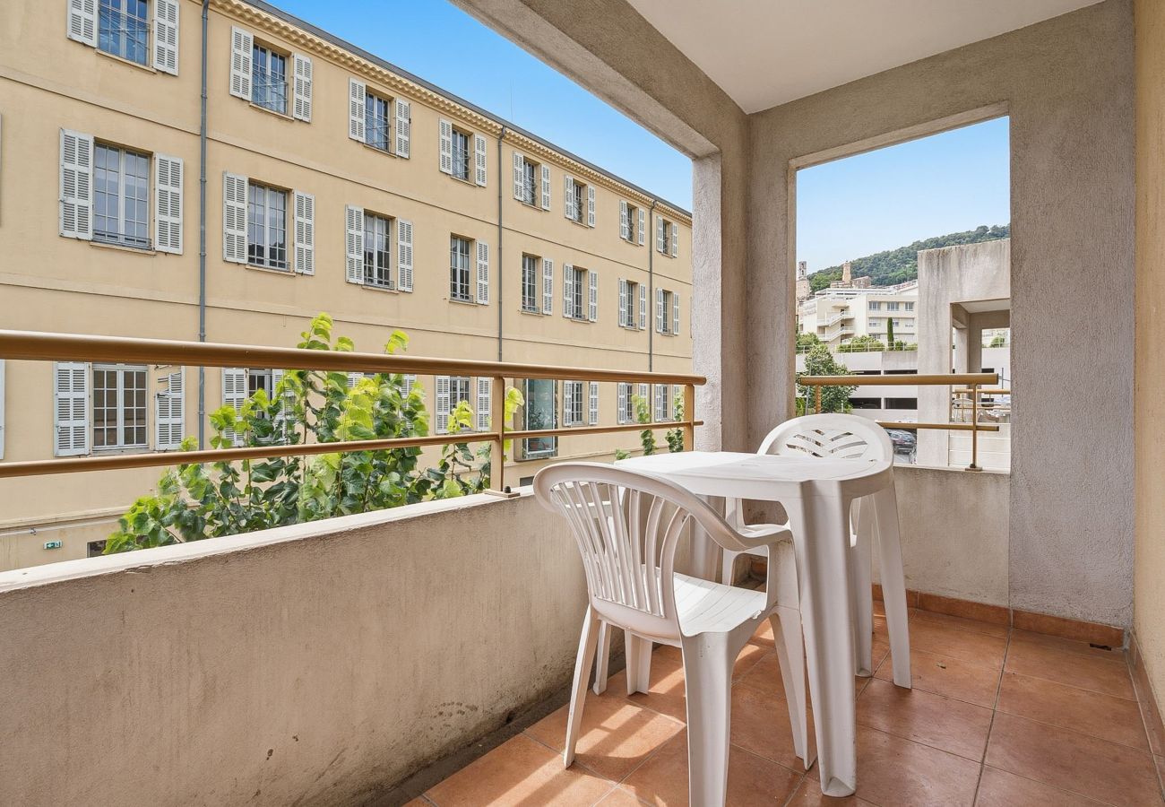 Apartment in Grasse - Apartment with balcony and swimming pool