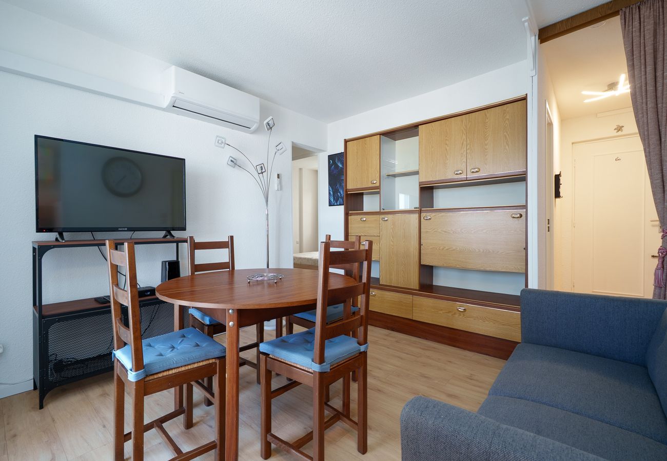 Apartment in Le Grau-du-Roi - Air-conditioned apartment with a garage and Wi-Fi
