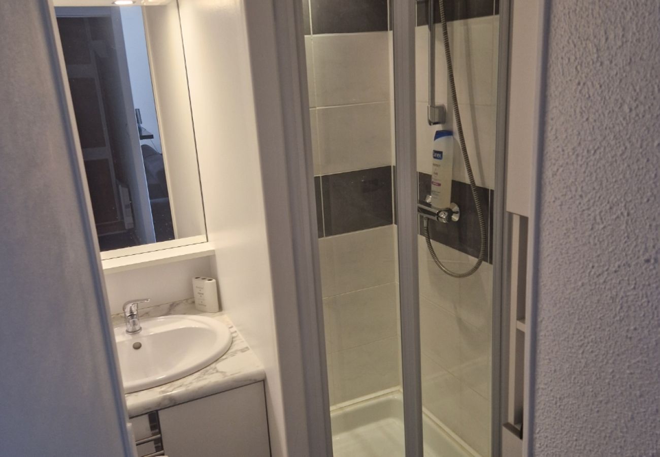 Apartment in Agde - Apartment with loggia and swimming pool