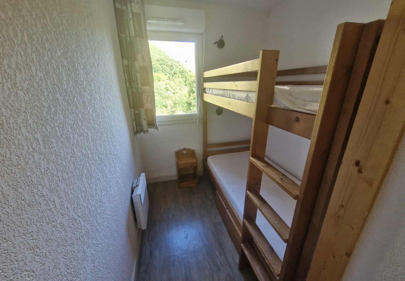 Apartment in Saint-Sorlin-d´Arves - Apartment with balcony and heated indoor swimming pool