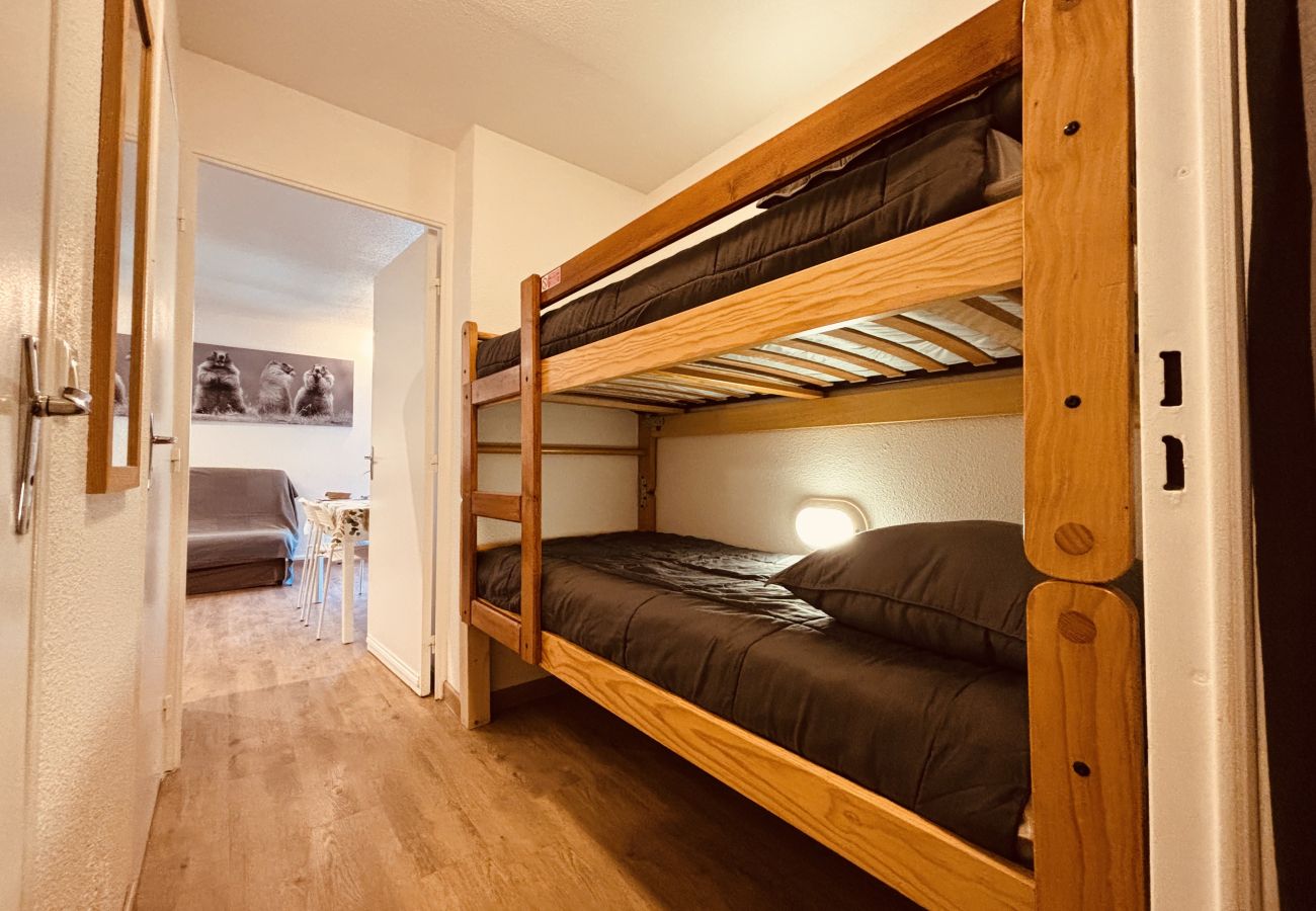 Studio in Les Deux Alpes - Bright studio ski slopes view for 