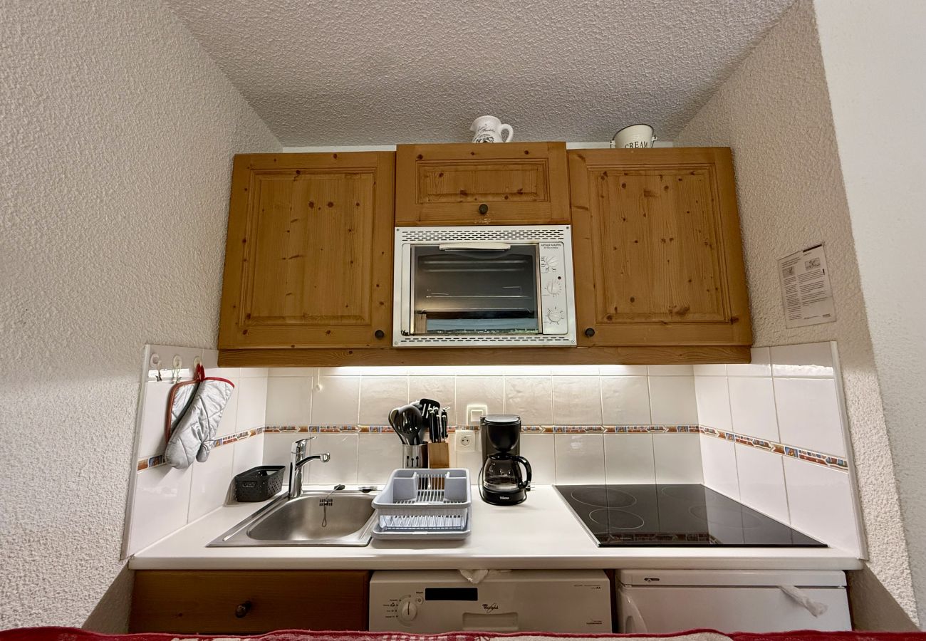 Apartment in Morillon - Apartment with balcony and ski slopes view