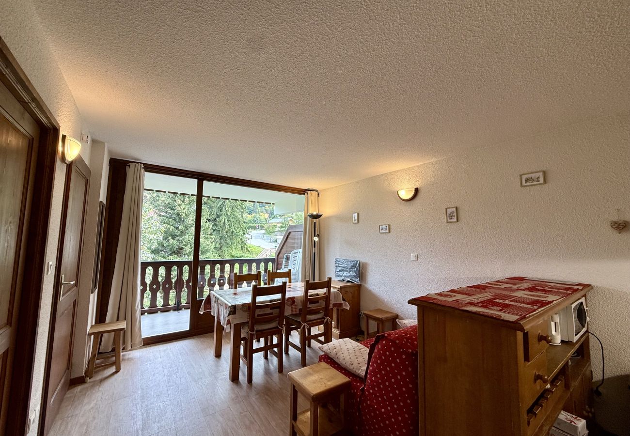 Apartment in Morillon - Apartment with balcony and ski slopes view