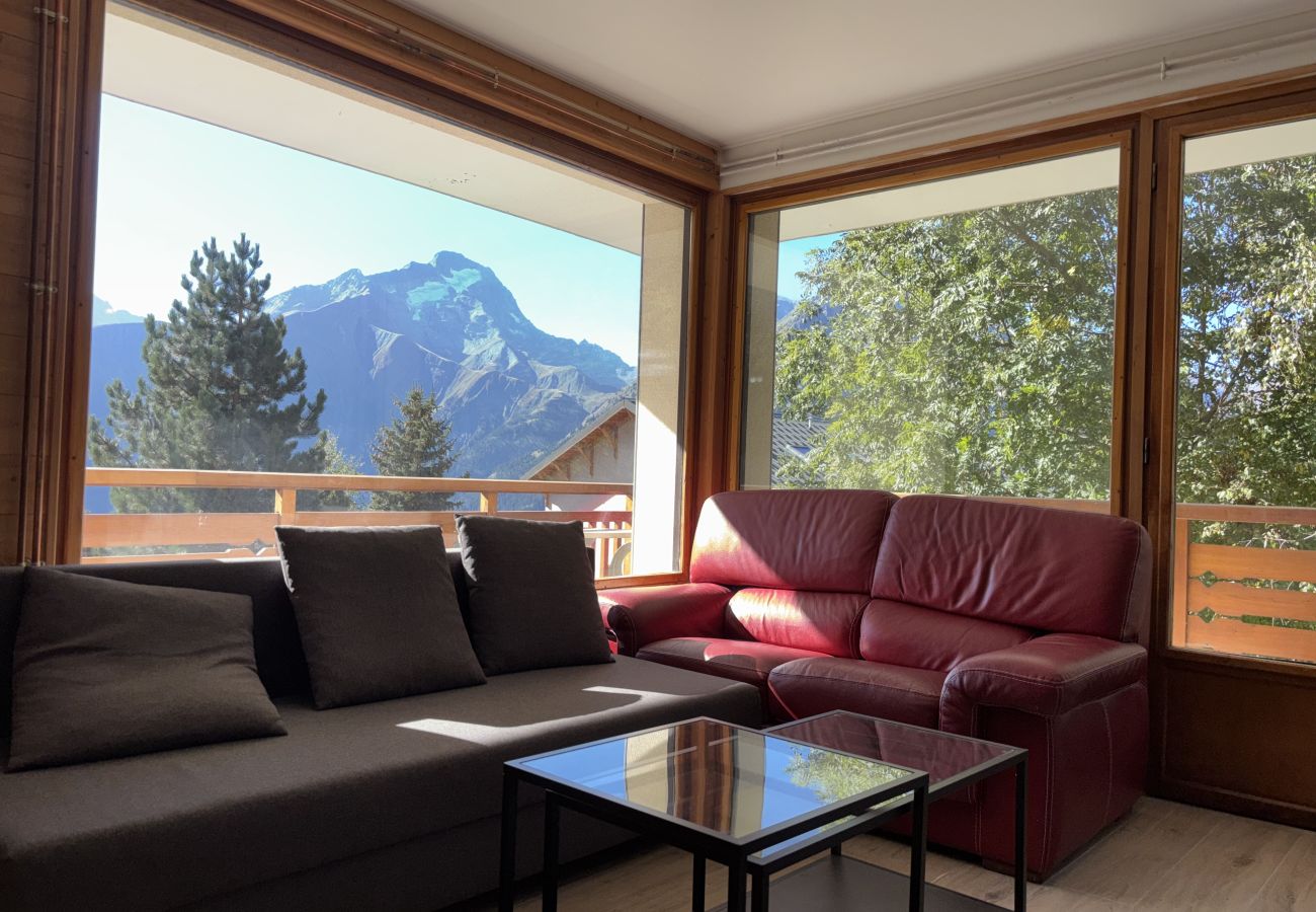 Apartment in Les Deux Alpes - Apartment with balcony and ski slopes view