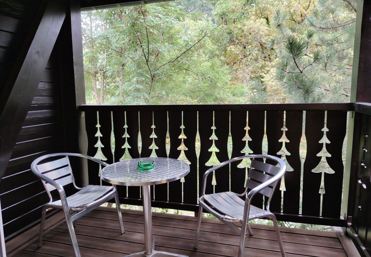 Studio in Ax-les-Thermes - Studio with a swimming pool and views of the countryside