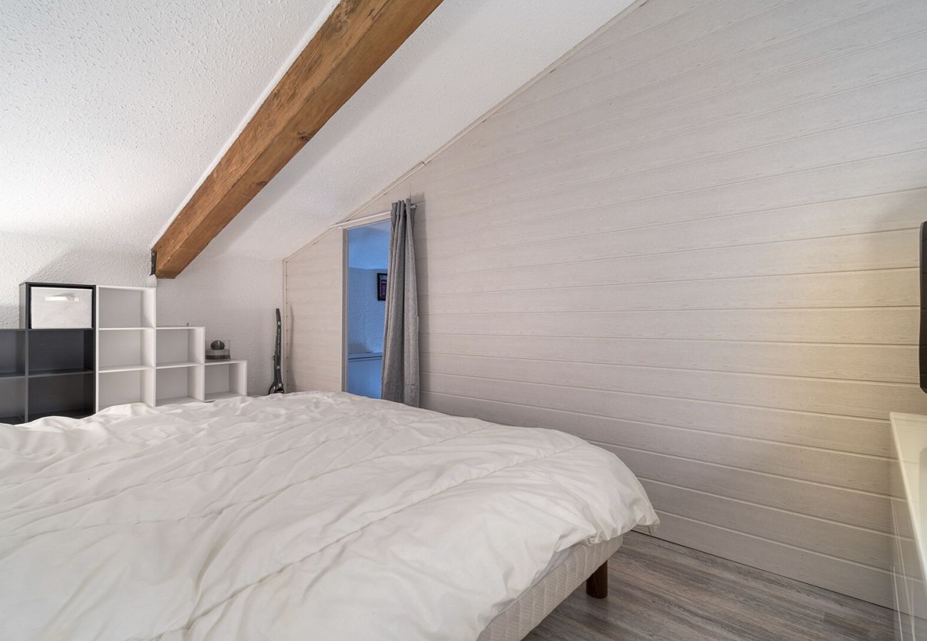 Studio in Allos - Studio with a mezzanine and views of the countryside