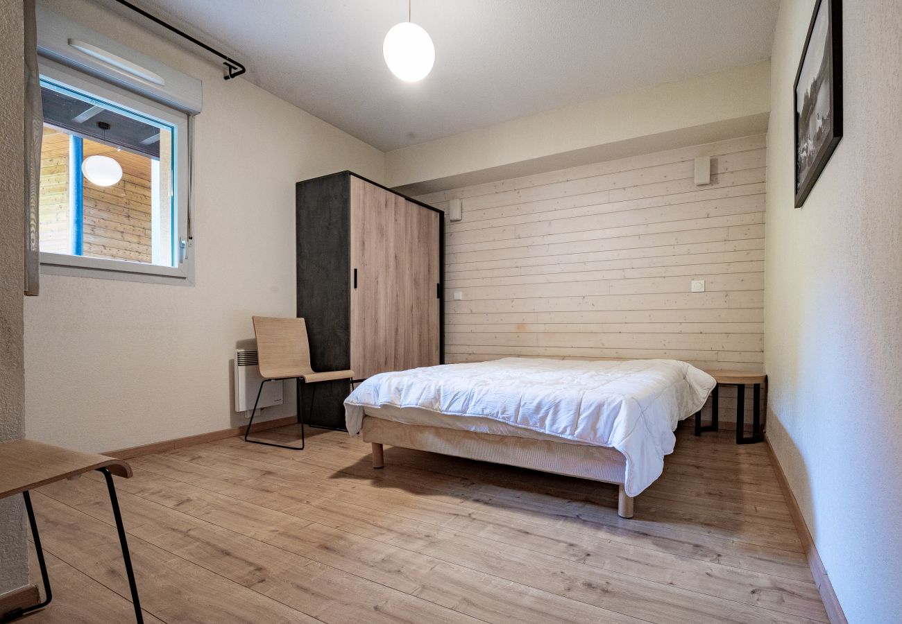 Apartment in Ax-les-Thermes - Apartment with a terrace and an outdoor pool