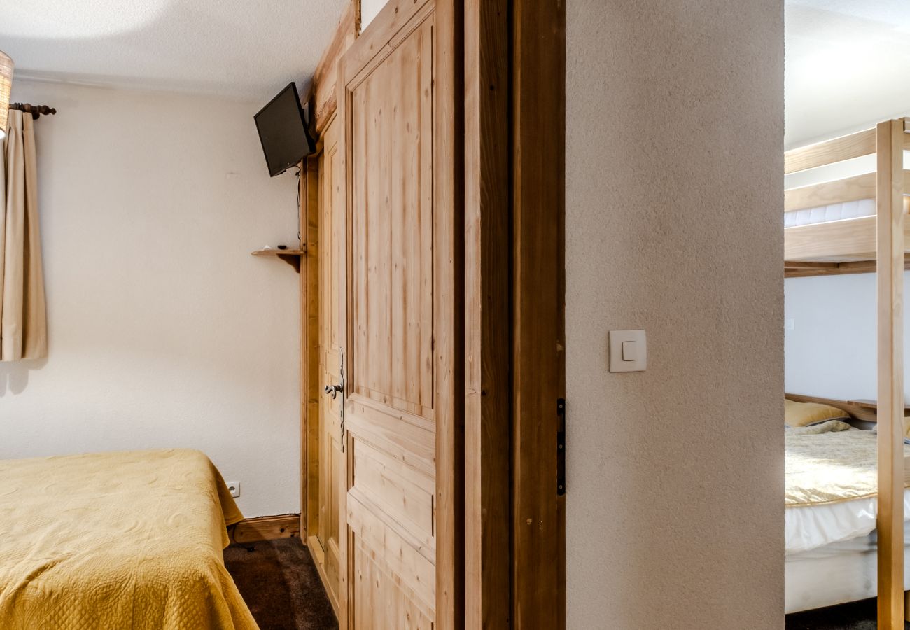 Apartment in Morillon - Apartment with balcony with mountain view