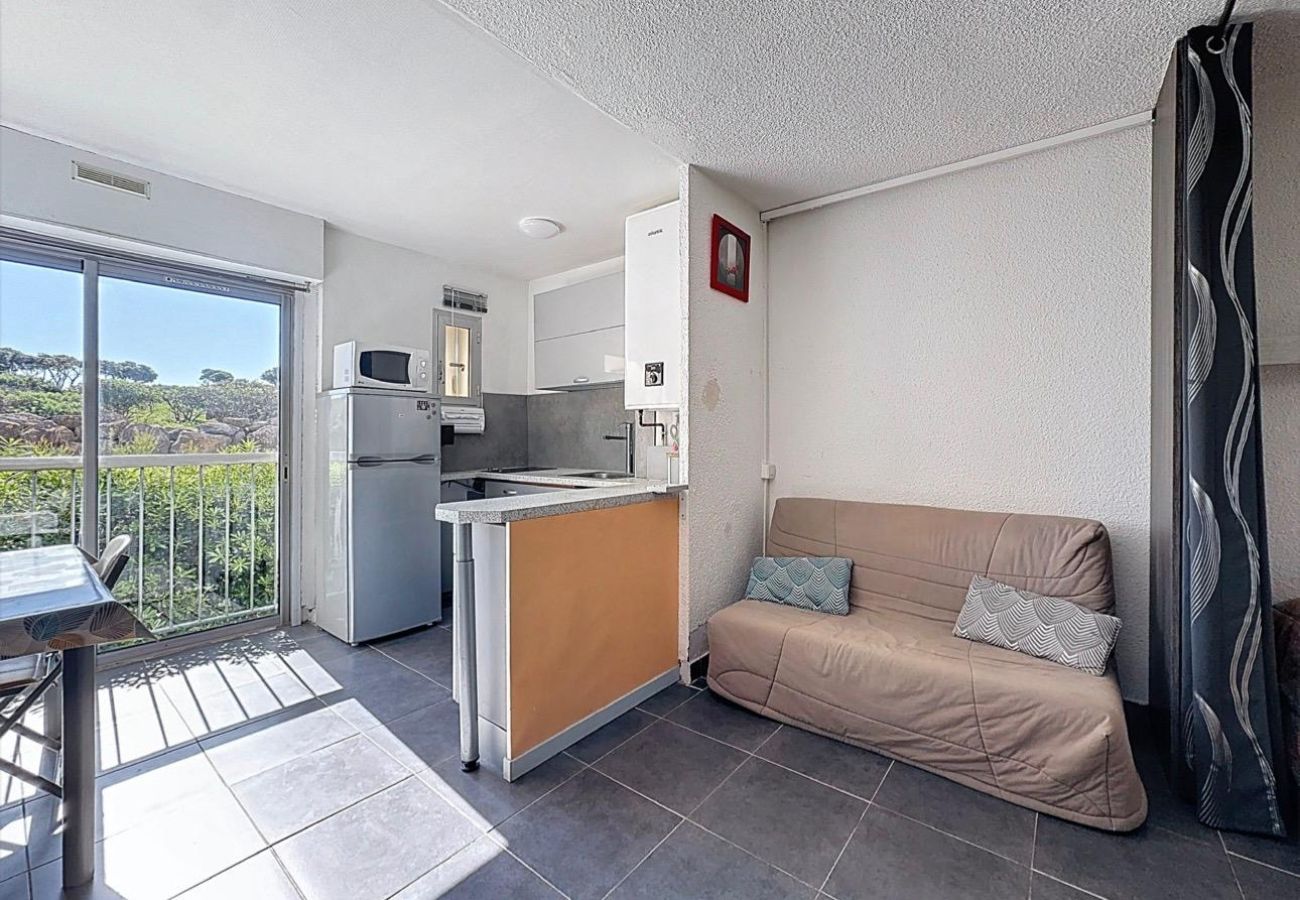 Studio in Agde - Studio for 4 ppl near the sea