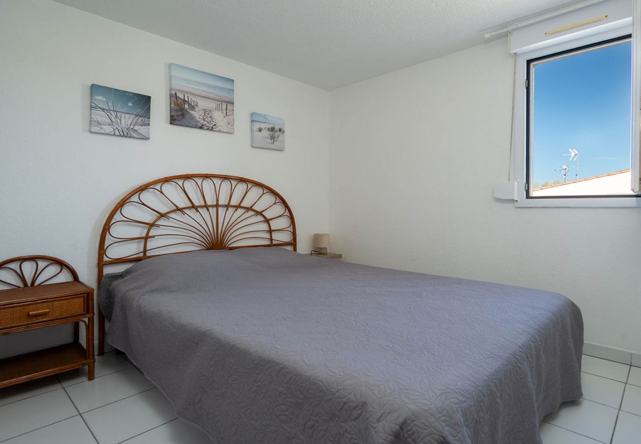 Apartment in Agde - Air-conditioned flat with a mezzanine and a balcony