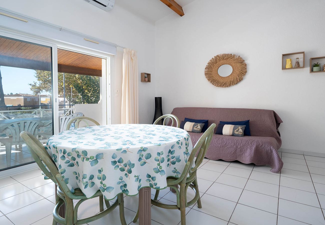 Apartment in Agde - Air-conditioned flat with a mezzanine and a balcony
