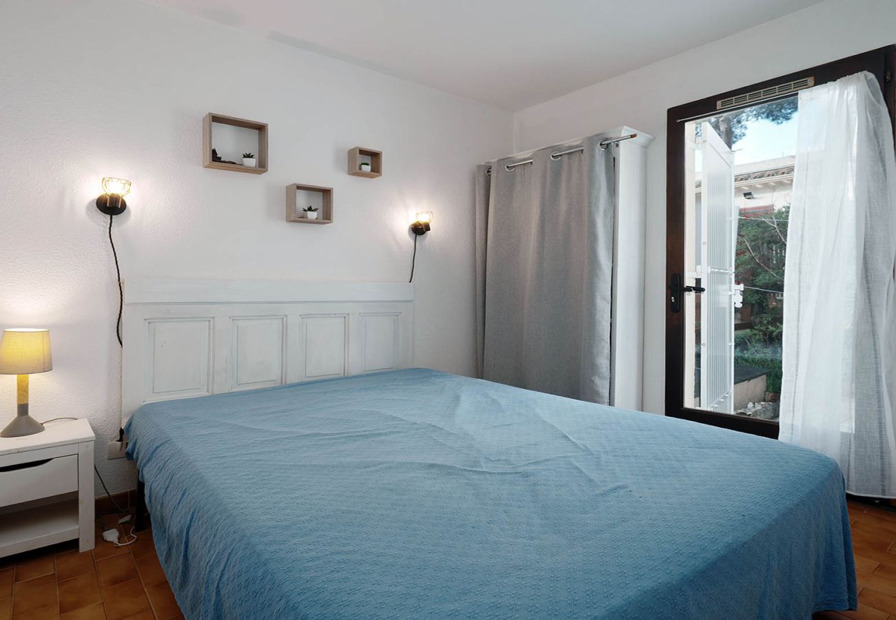 Appartement à Agde - Appt lumineux 4 pers, grande terrasse, parking
