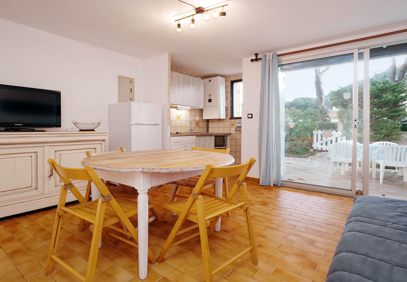 Appartement à Agde - Appt lumineux 4 pers, grande terrasse, parking