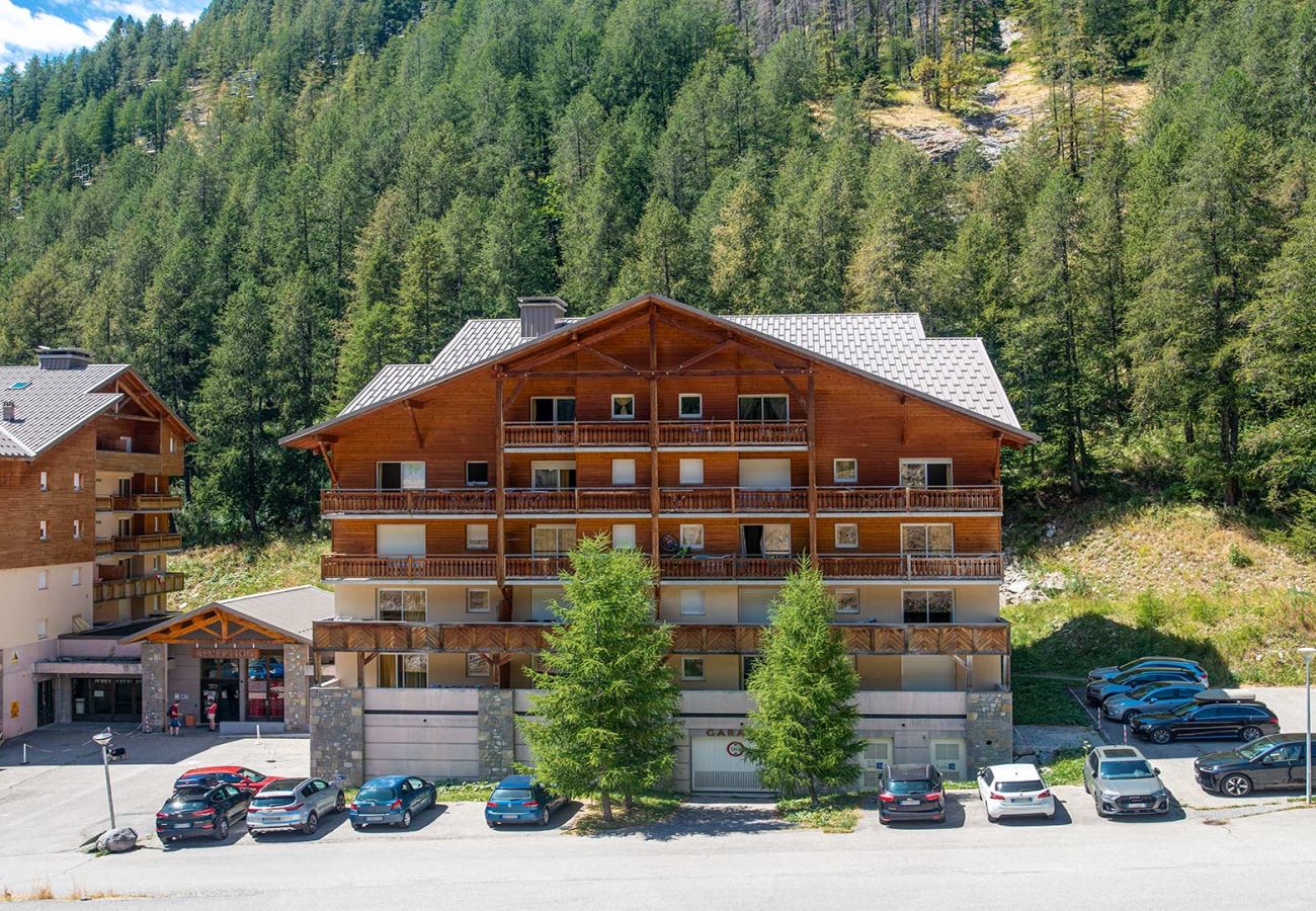 Appartement à Allos - Appartement rénové avec piscine, à deux pas des pistes